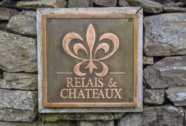 Relais and Chateaux plaque