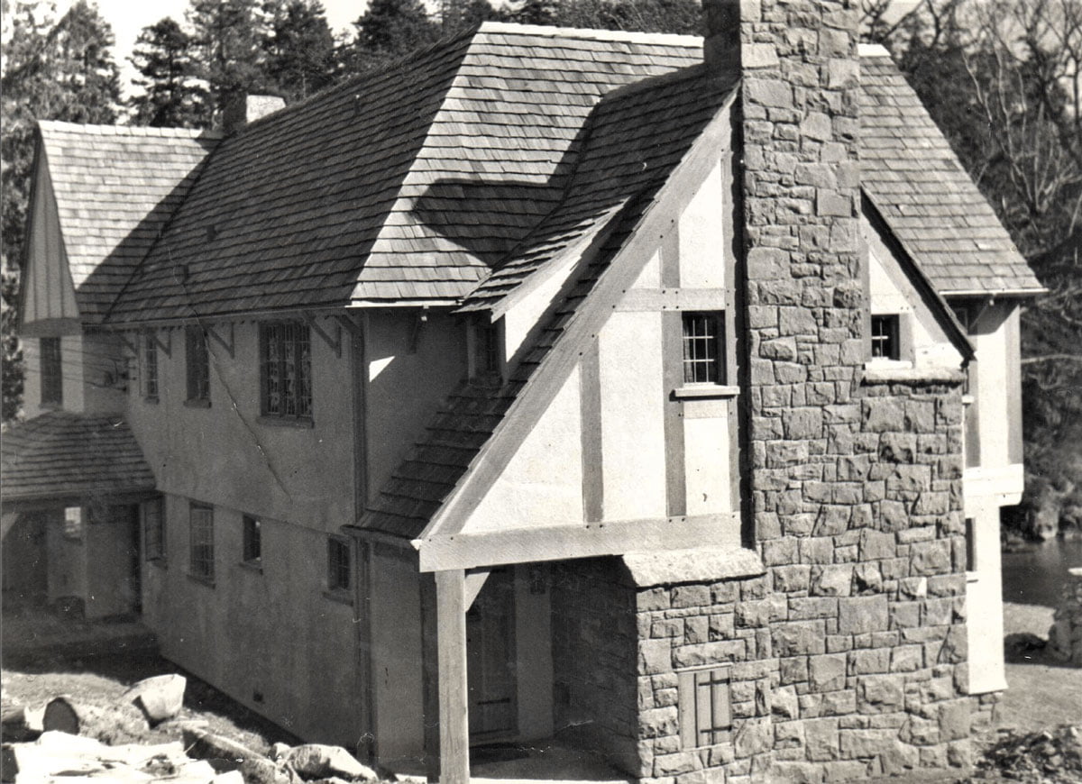 Construction on the Manor House