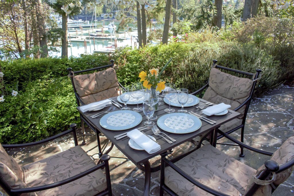Terrace-place-setting-3_